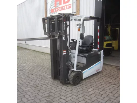 Nissan Heftruck L16Q, elek., triplex, side shift, vorkverstelling.